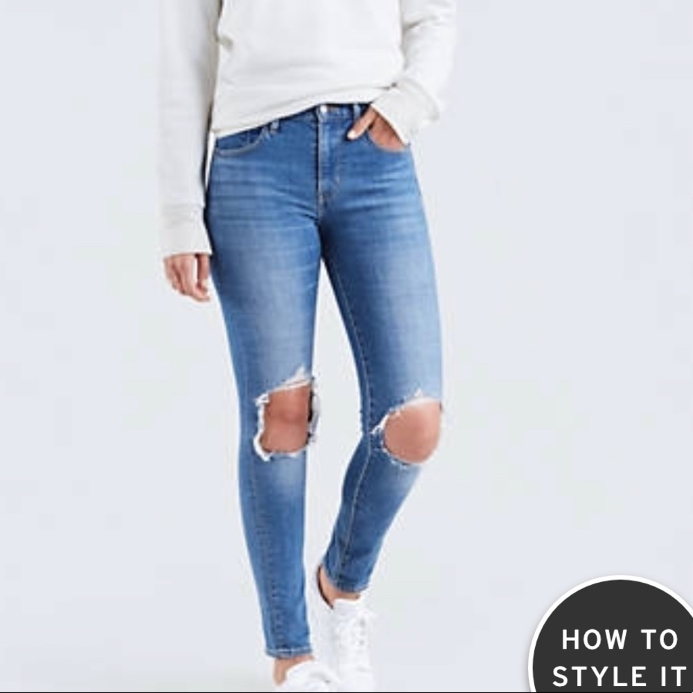 721 Distressed Skinny’s Levi’s